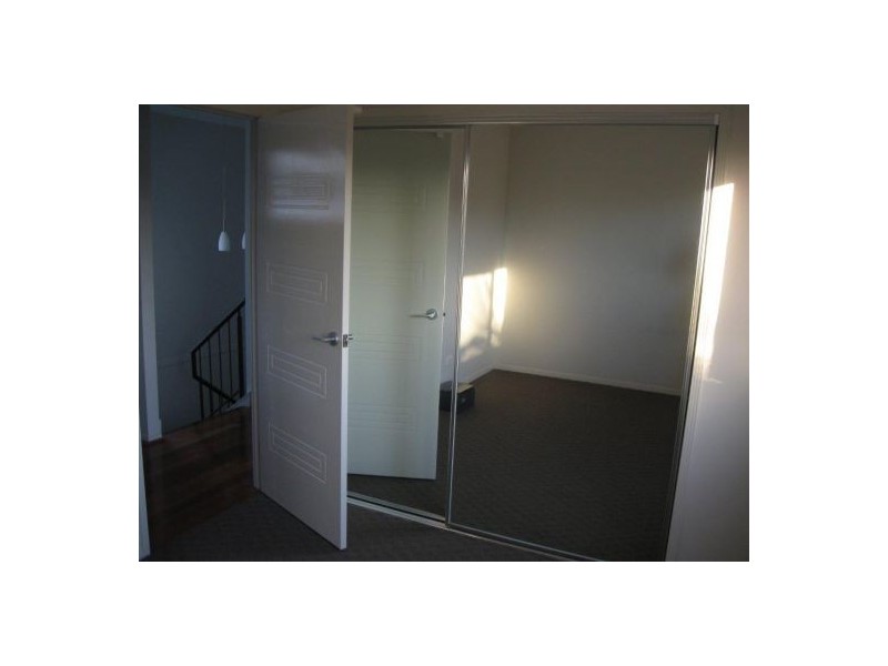 2/11 Birdwood Road, Carina QLD 4152