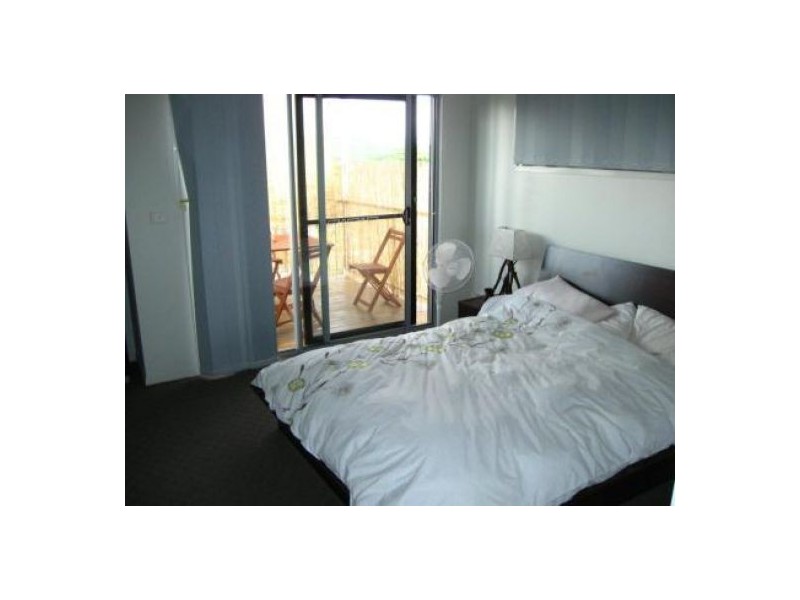 2/11 Birdwood Road, Carina QLD 4152