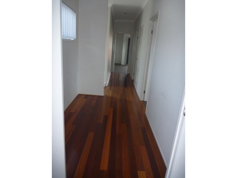 2/11 Birdwood Road, Carina QLD 4152