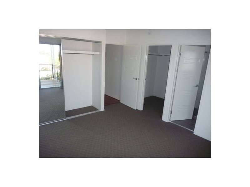 2/11 Birdwood Road, Carina QLD 4152