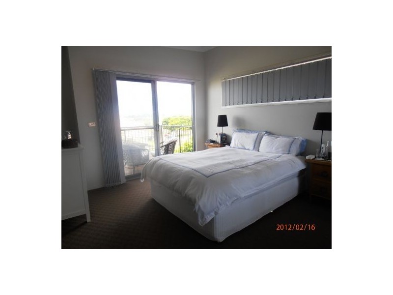 2/11 Birdwood Road, Carina QLD 4152