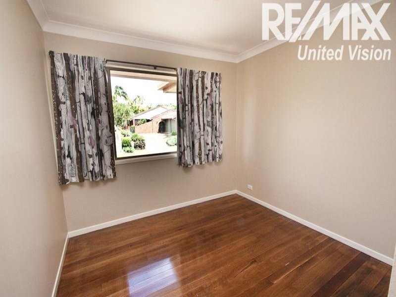 10 Banwell Crescent, Carindale QLD 4152