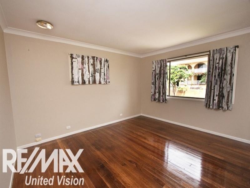 10 Banwell Crescent, Carindale QLD 4152