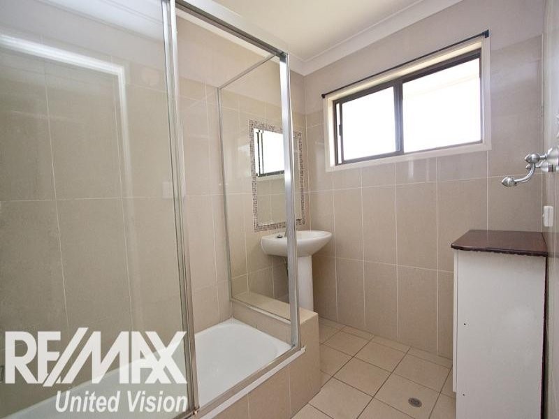 10 Banwell Crescent, Carindale QLD 4152
