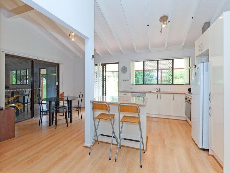 343 Winstanley Street, Carindale QLD 4152