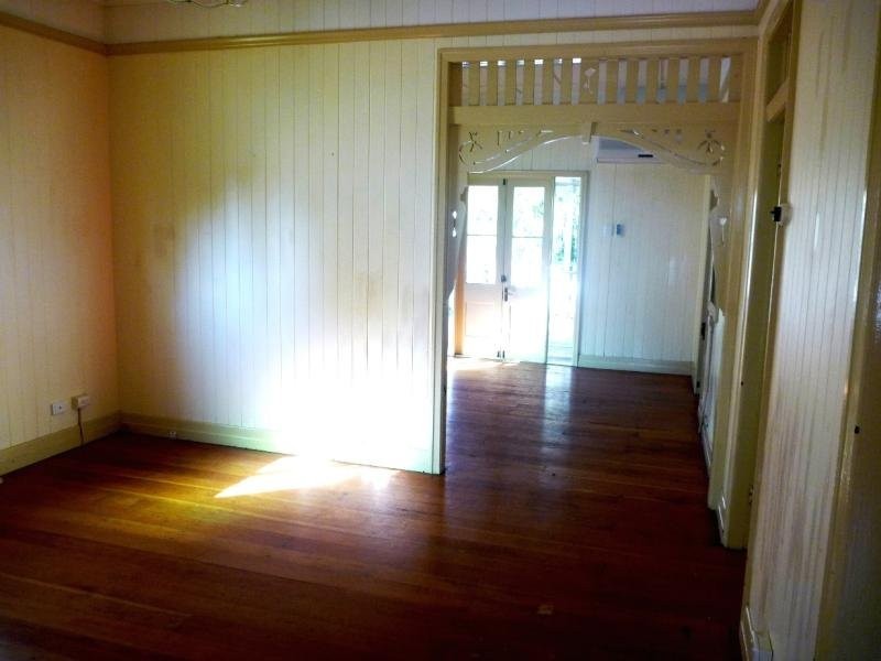 24 Boundary Road, Camp Hill QLD 4152