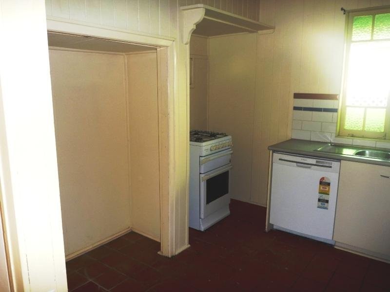 24 Boundary Road, Camp Hill QLD 4152