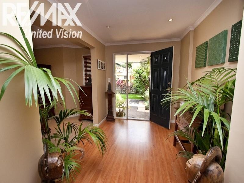 45 Kenilworth Place, Carindale QLD 4152