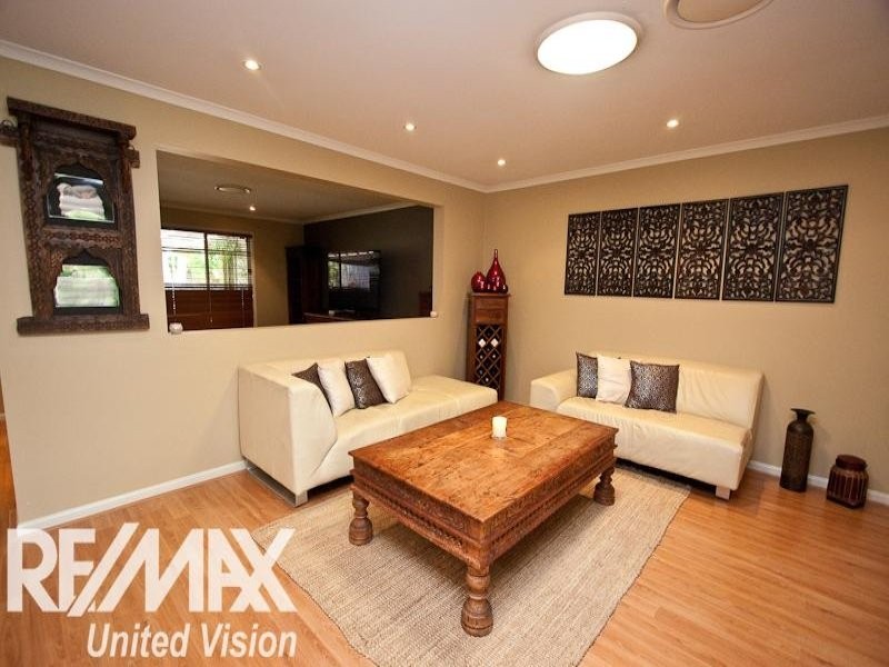 45 Kenilworth Place, Carindale QLD 4152