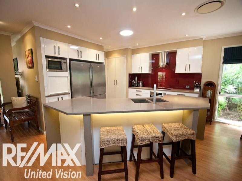 45 Kenilworth Place, Carindale QLD 4152