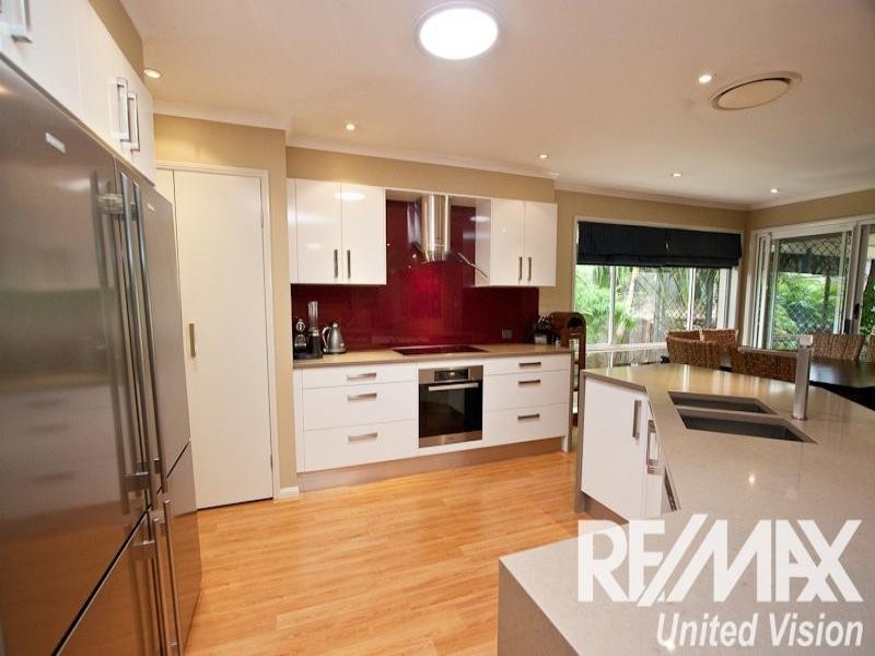 45 Kenilworth Place, Carindale QLD 4152