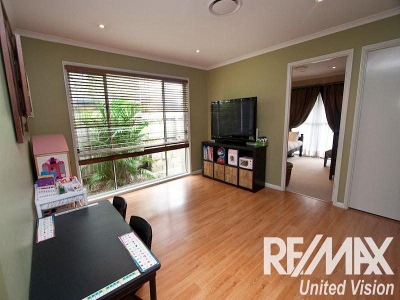 45 Kenilworth Place, Carindale QLD 4152