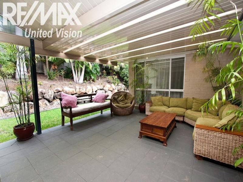 45 Kenilworth Place, Carindale QLD 4152