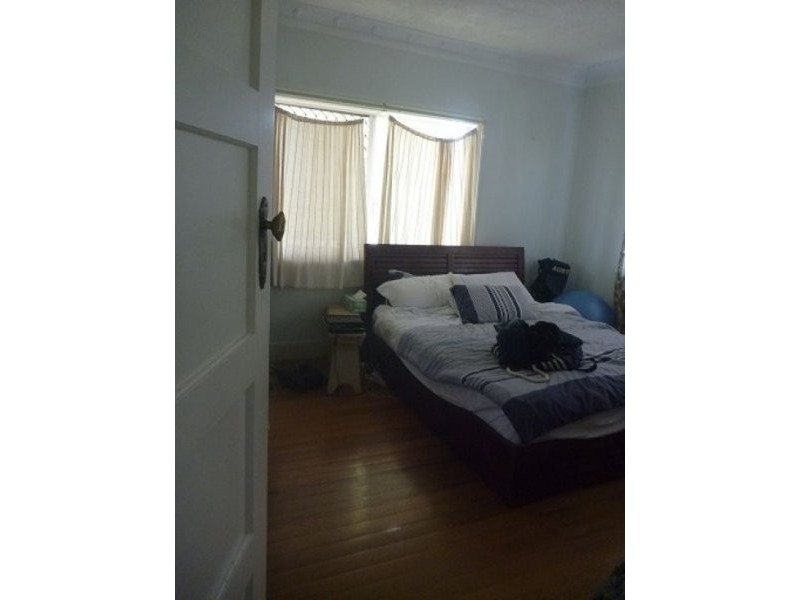 37 East Street, Camp Hill QLD 4152