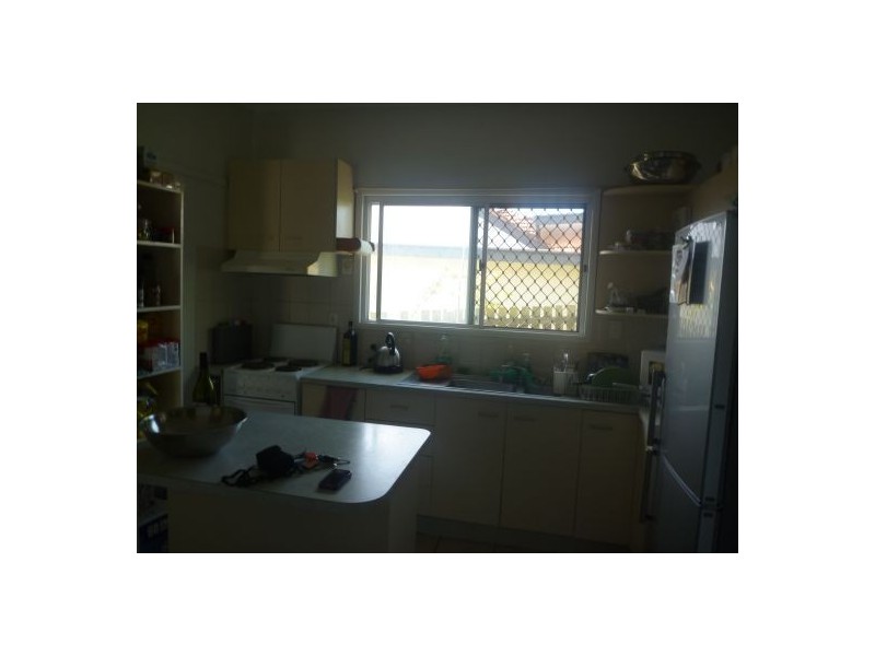 37 East Street, Camp Hill QLD 4152