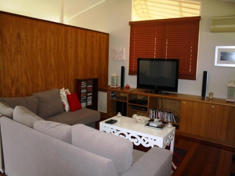 25 Banbury Street, Carina QLD 4152