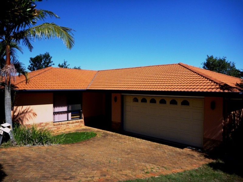 13 Crown Place, Carindale QLD 4152
