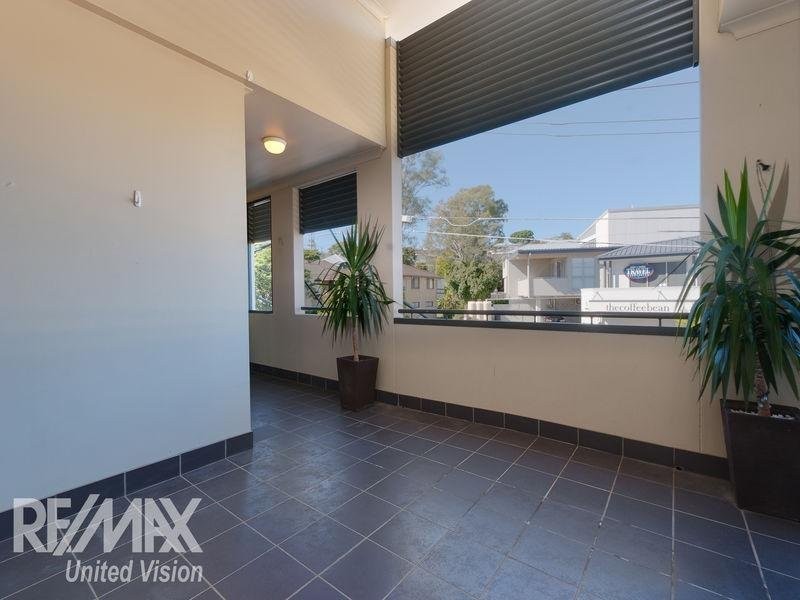 3/4 Martha Street, Camp Hill QLD 4152
