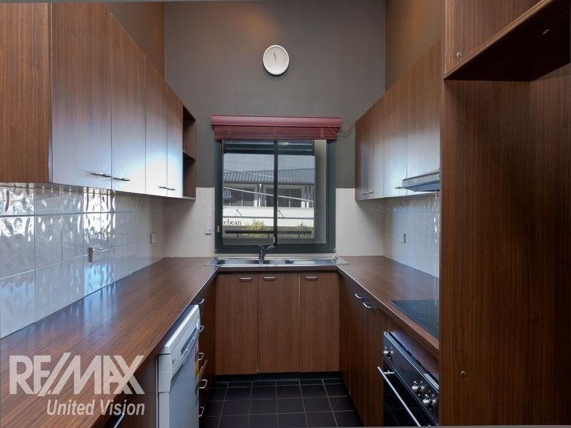 3/4 Martha Street, Camp Hill QLD 4152