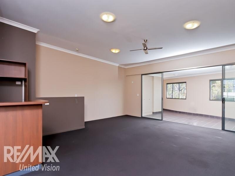 3/4 Martha Street, Camp Hill QLD 4152