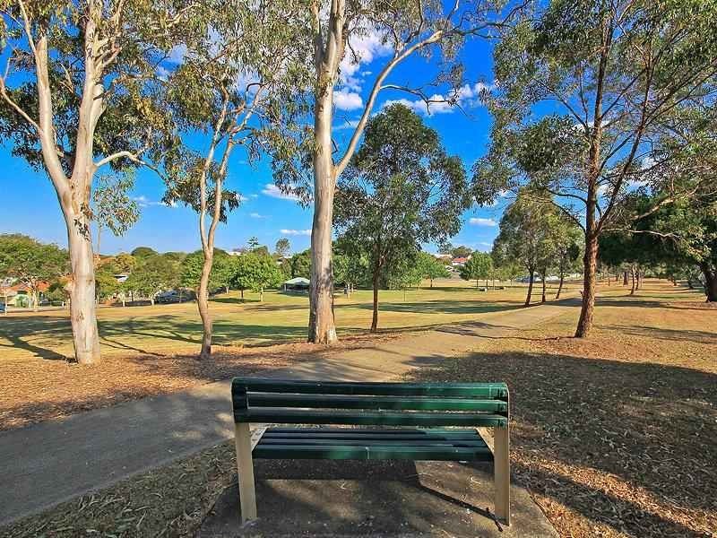 71 Arrol Street, Camp Hill QLD 4152