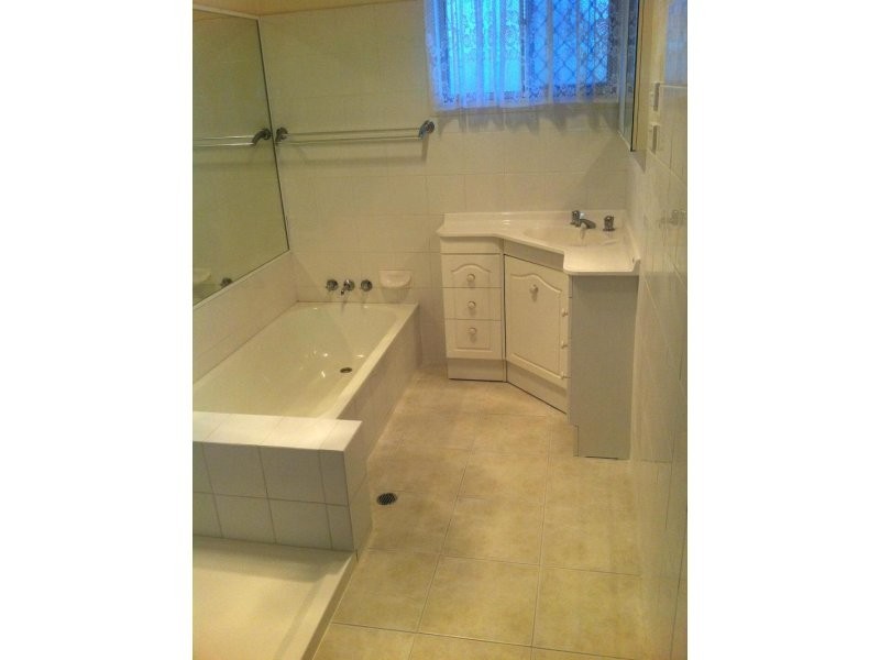 33 Coolmunda Street, Mansfield QLD 4122