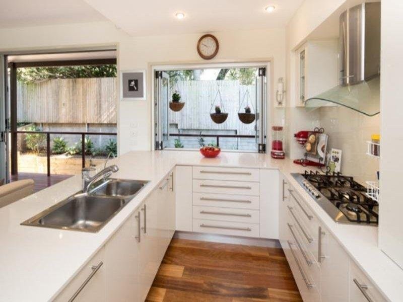 6B Hanworth Street, East Brisbane QLD 4169