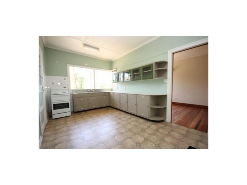 32 Lloyd Street, Camp Hill QLD 4152