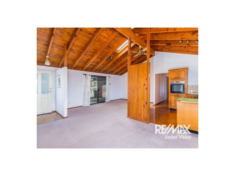 409 Winstanley Street, Carindale QLD 4152