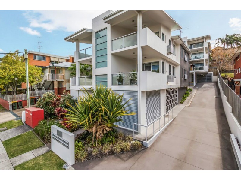 2/64 Pembroke Road, Coorparoo QLD 4151