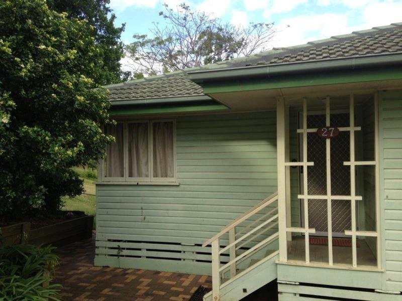 27 Mapleton Street, Mount Gravatt East QLD 4122