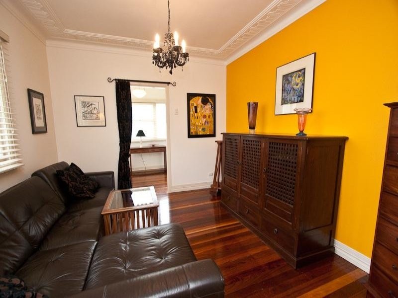 372 Chatsworth Road, Coorparoo QLD 4151