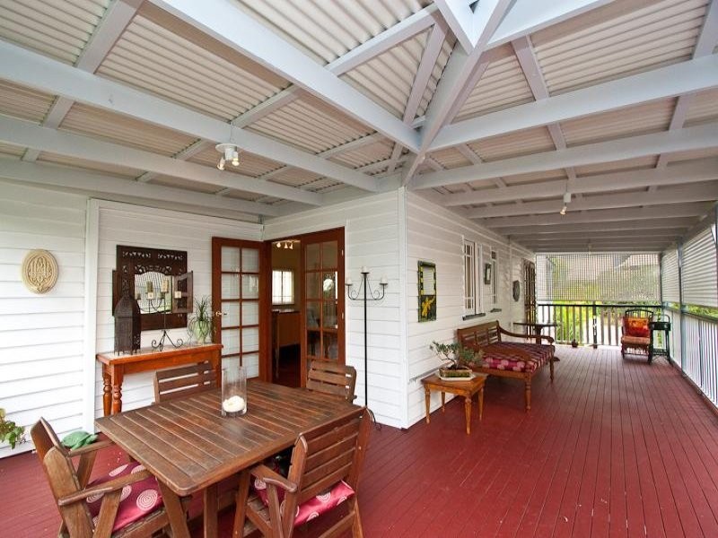 372 Chatsworth Road, Coorparoo QLD 4151