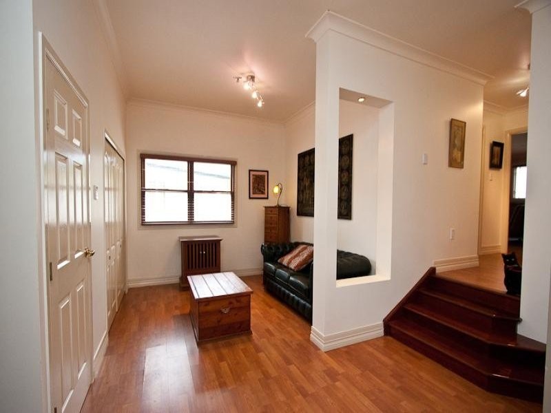 372 Chatsworth Road, Coorparoo QLD 4151