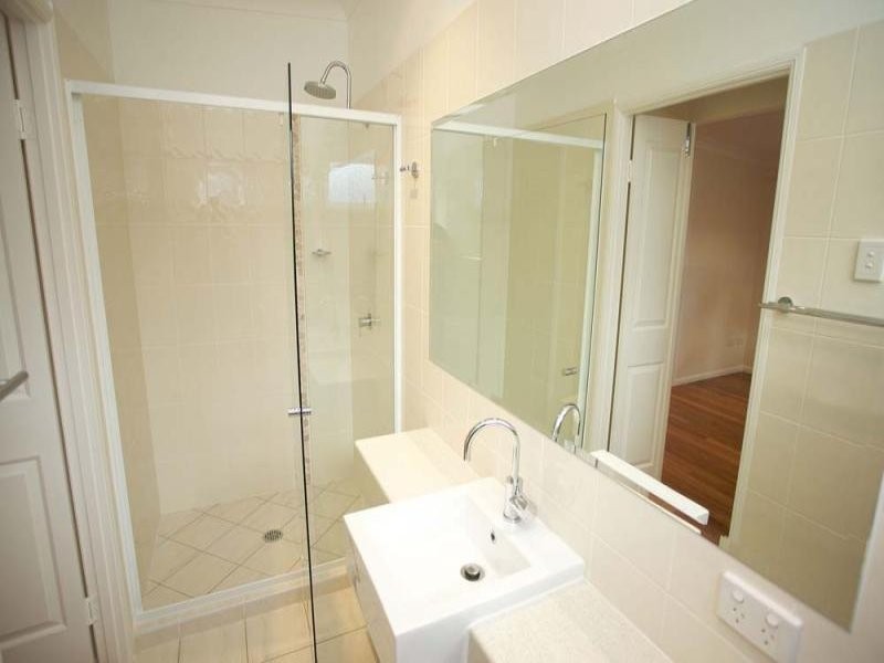 20 Long Street, Camp Hill QLD 4152