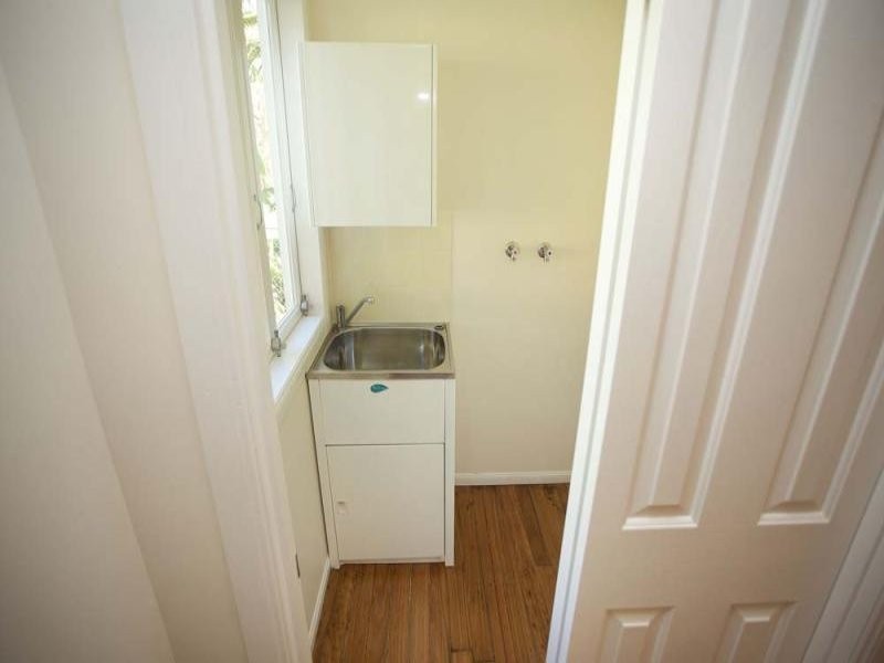 20 Long Street, Camp Hill QLD 4152