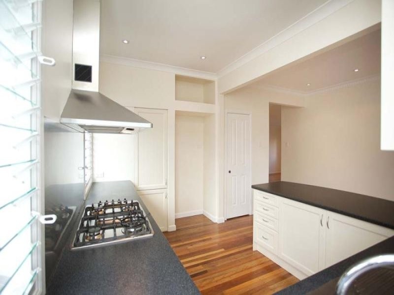 20 Long Street, Camp Hill QLD 4152