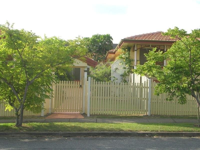 4/56 Sackville Street, Greenslopes QLD 4120