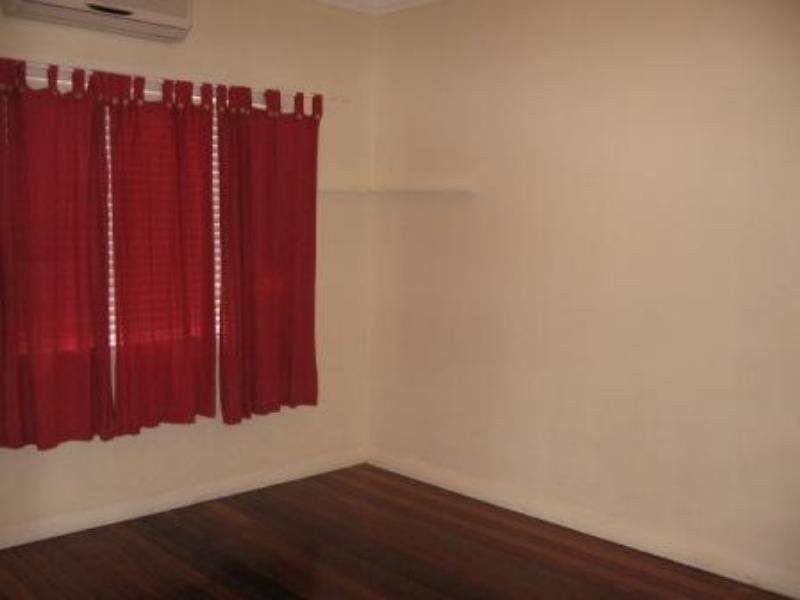 41 Stella Street, Holland Park QLD 4121