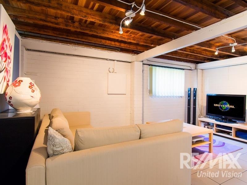 34 Mee Street, Carina QLD 4152