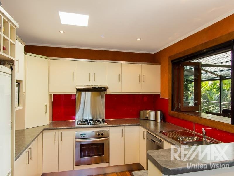 34 Mee Street, Carina QLD 4152