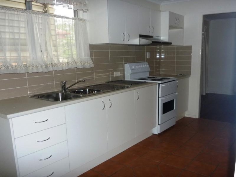 105 Hammersmith Street, Coopers Plains QLD 4108