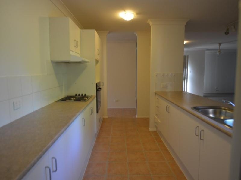 9 Thredbo Court, Belmont QLD 4153