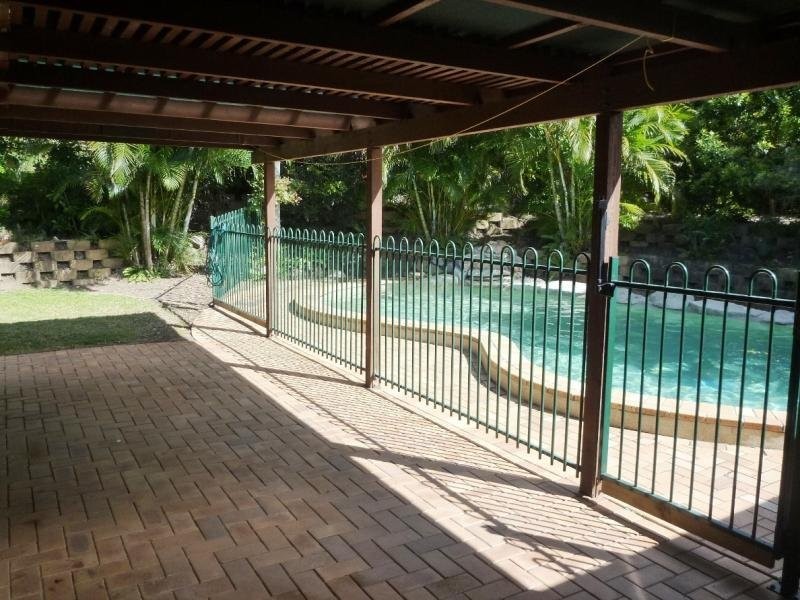 8 Leilani Court, Carina QLD 4152