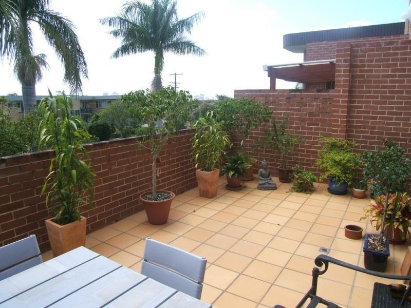 9/51 Kirkland Avenue, Coorparoo QLD 4151