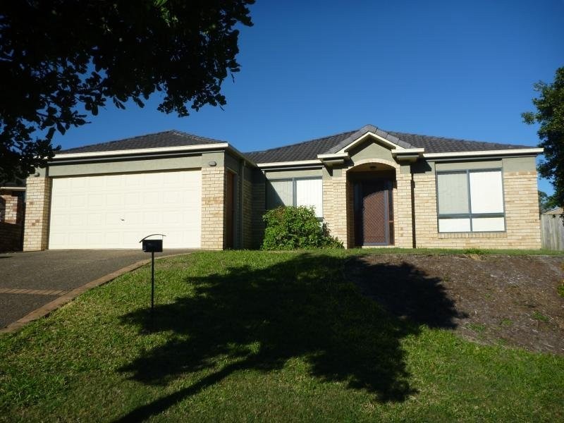 5 Clearmount Crescent, Carindale QLD 4152