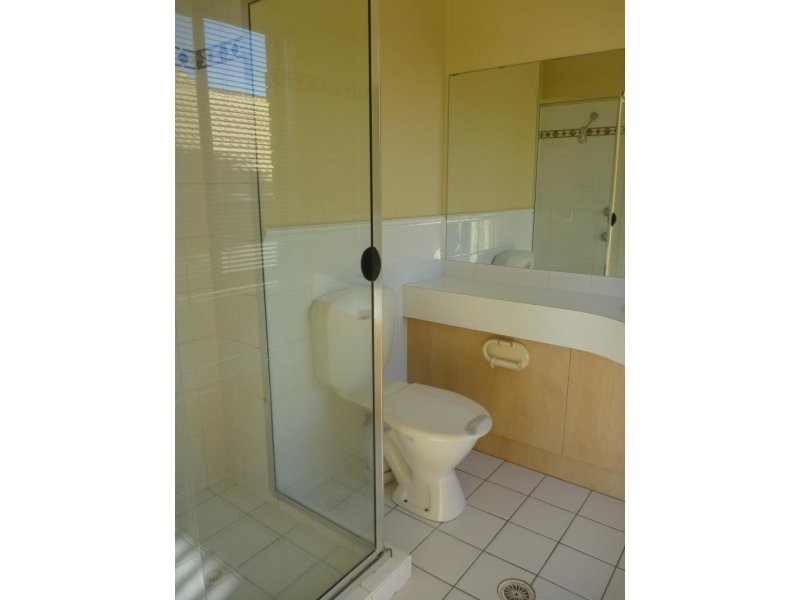 5 Clearmount Crescent, Carindale QLD 4152