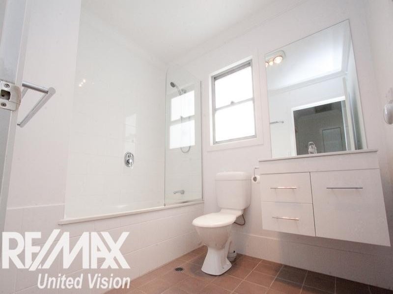 2/17 Hilltop Court, Carina QLD 4152