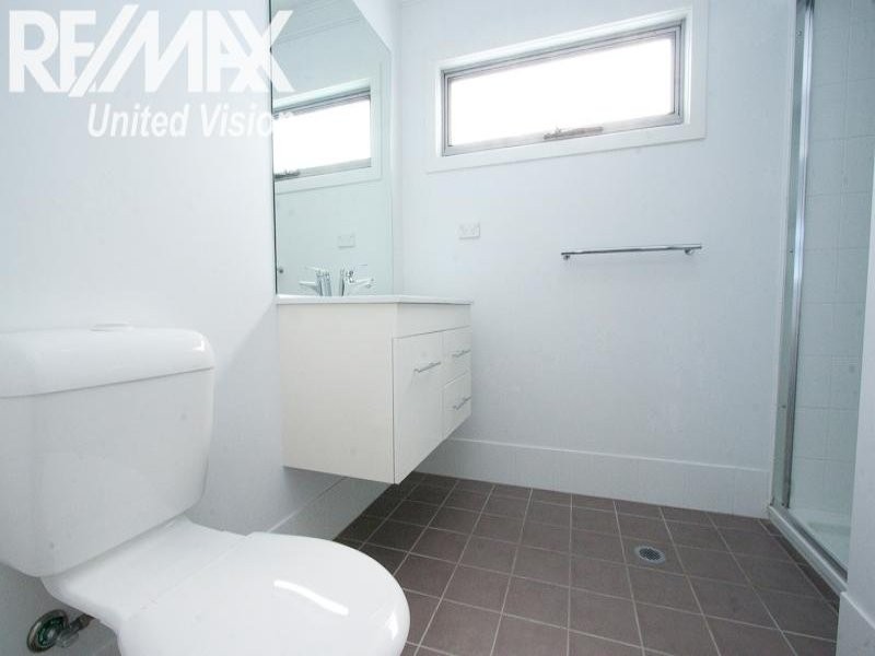 2/17 Hilltop Court, Carina QLD 4152