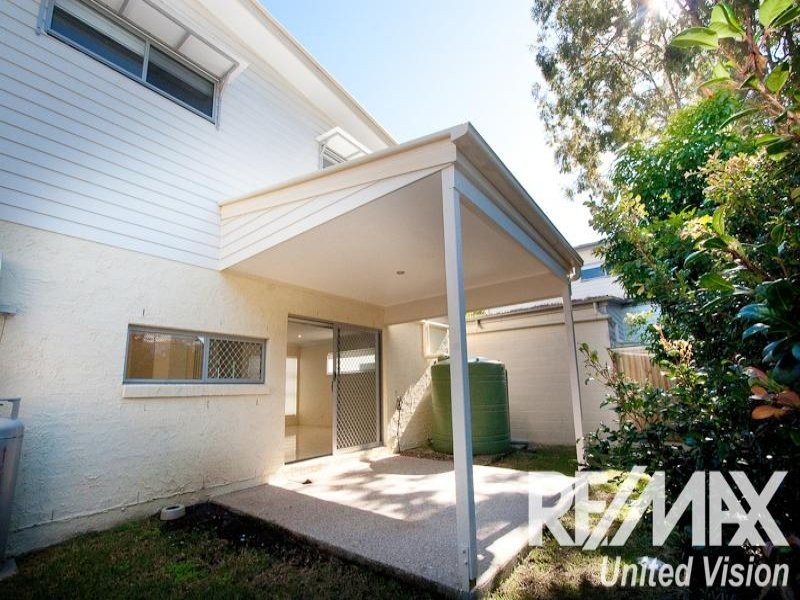 2/17 Hilltop Court, Carina QLD 4152